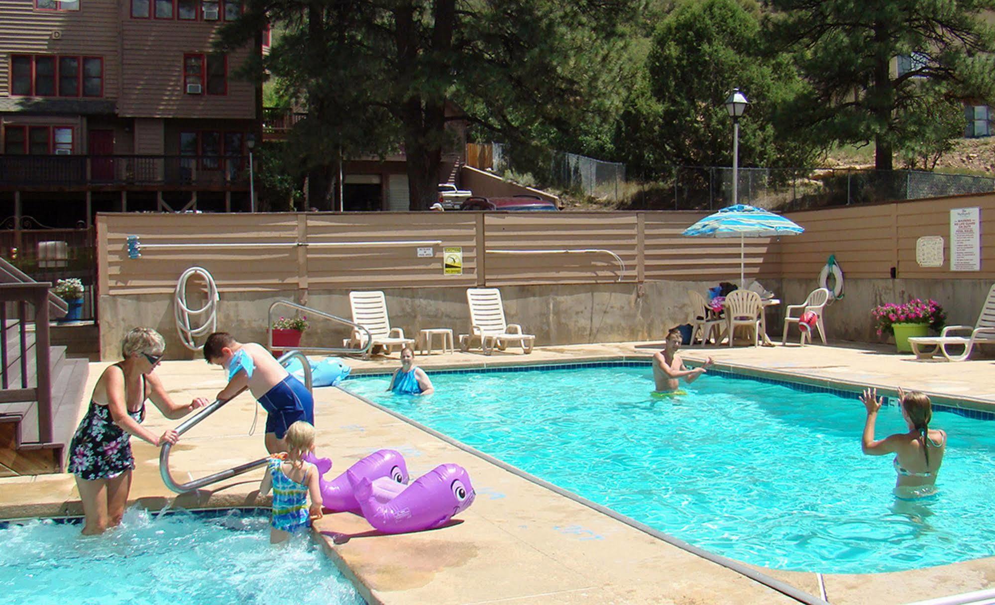 דורנגו The Ferringway Resort Condominiums מראה חיצוני תמונה